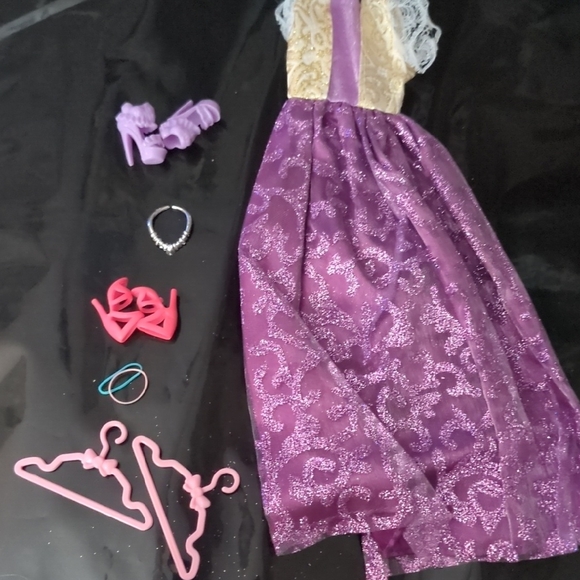 Barbie Purple Dress Set with Accessories - Picture 1 of 9